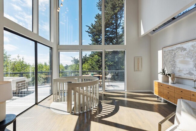 Building Photo - 2861 Chelsea Dr