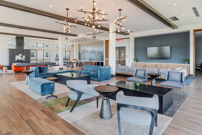 Building Photo - 238 13th St