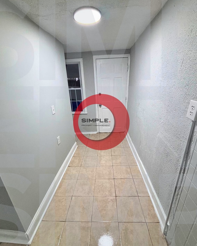 Building Photo - 753 Bingaman St