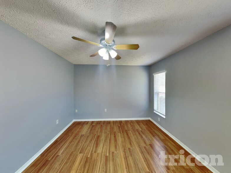 Building Photo - 7028 Covewood Dr