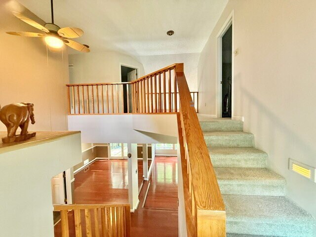 Building Photo - 67 Cliffview Dr