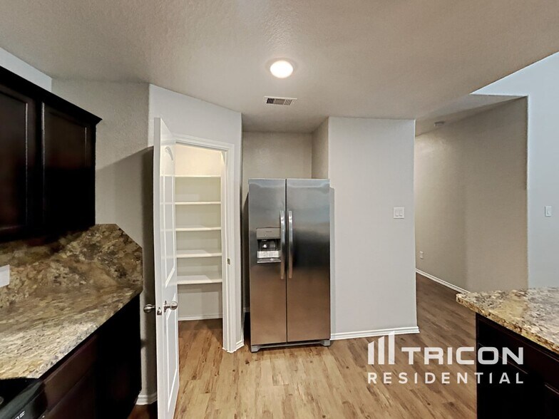 Building Photo - 15443 Refugio Verde Wy