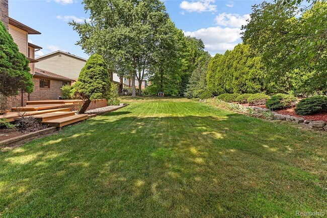 Building Photo - 3312 Palm Aire Ct