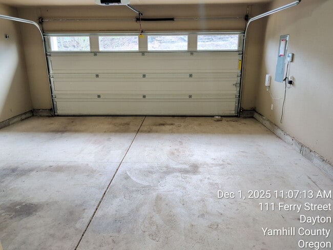 Building Photo - 111 Ferry St