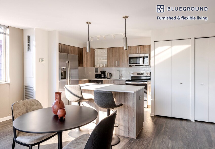 Building Photo - 901 S Ashland Ave