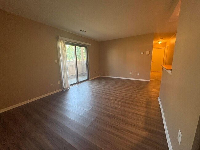 Building Photo - 2271 Hedgerow Road