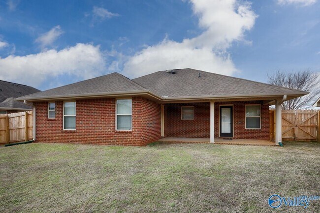 Building Photo - 318 Dovington Dr