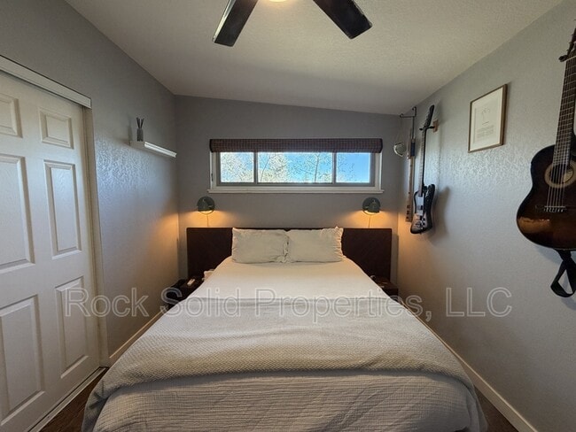 Building Photo - 3143 Green Valley Rd