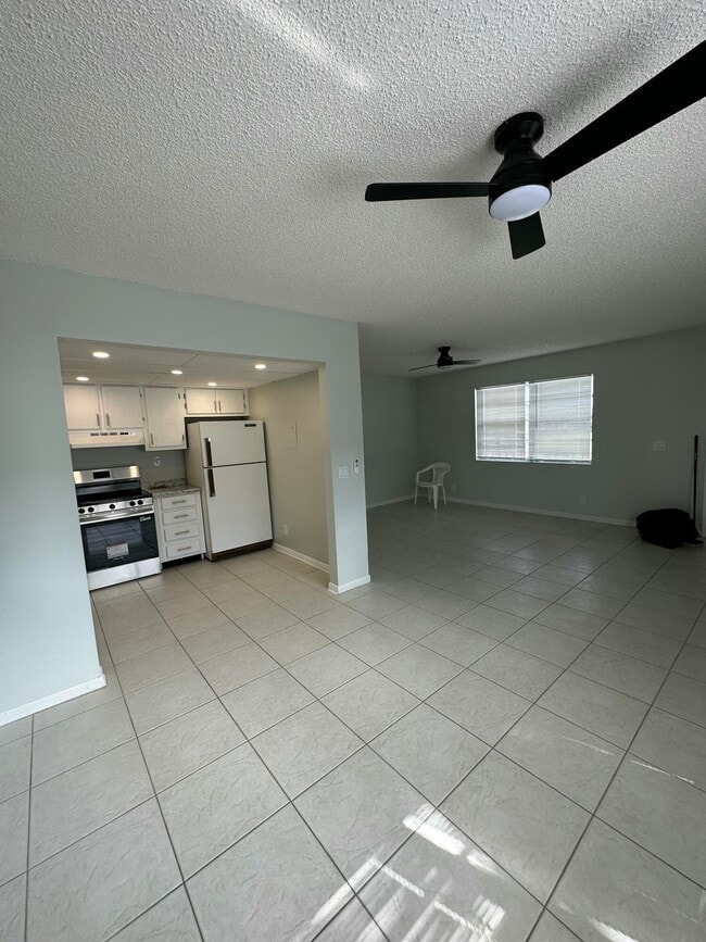 Building Photo - 79 Normandy Trail