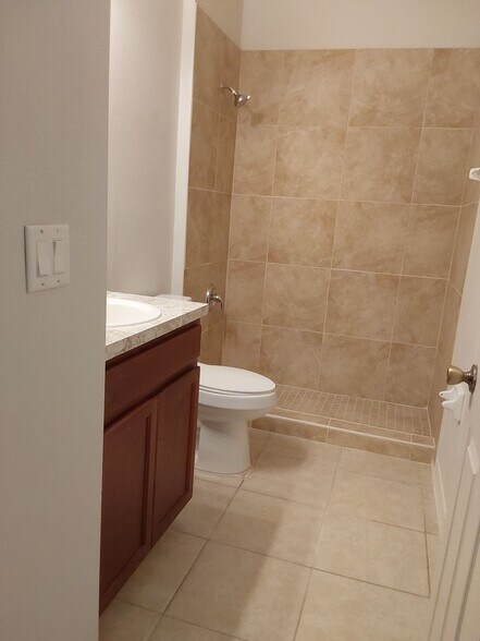 Building Photo - 83 Bruning Ln