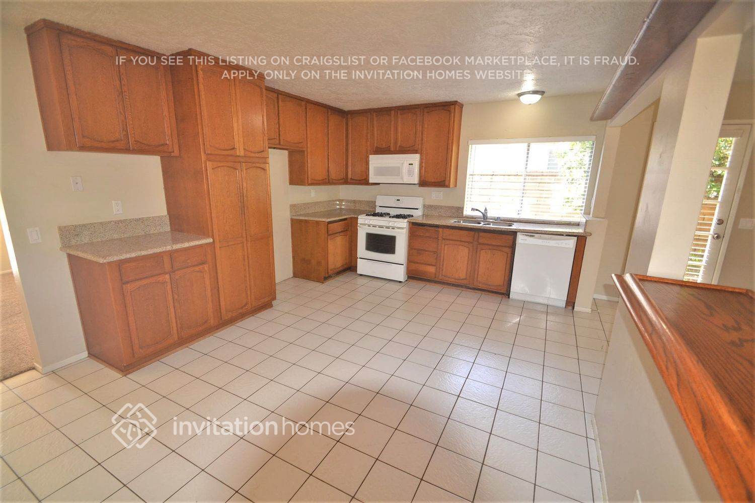 Building Photo - 20827 Calwood St