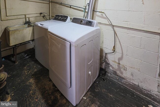 Building Photo - 2421 Lightfoot Dr