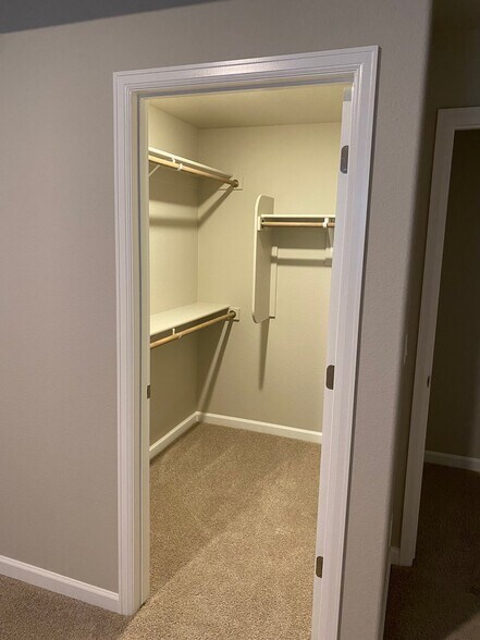Building Photo - 6526 Miro Ln
