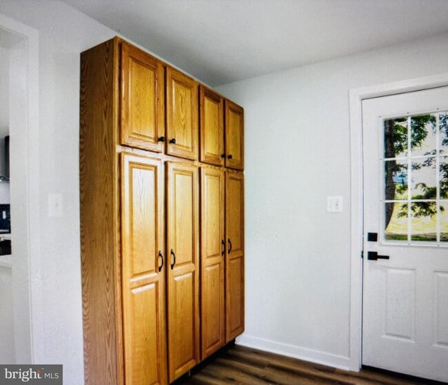 Building Photo - 15990 Charles Town Rd