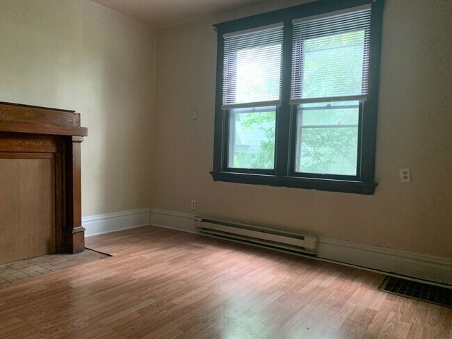 Building Photo - 512 Pearl Ave