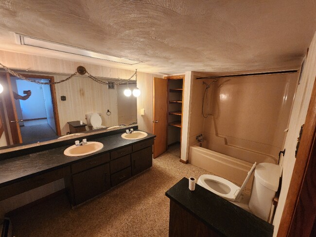 Building Photo - 205 Indiana Rd