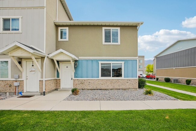 Building Photo - 734 E 500 S