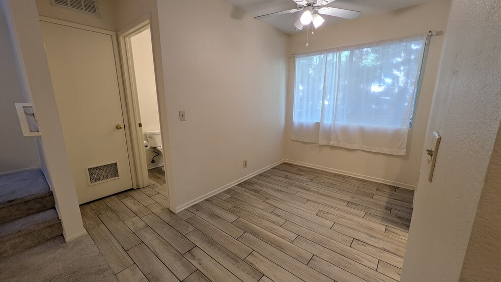 Building Photo - 7320 Balboa Blvd