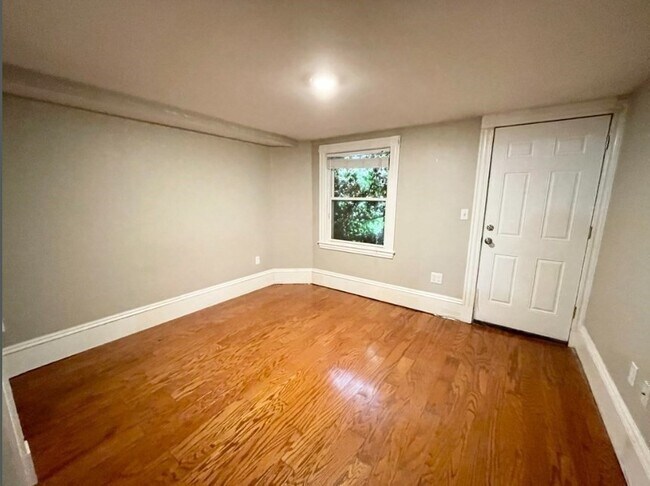 Building Photo - 51 Greenwich St