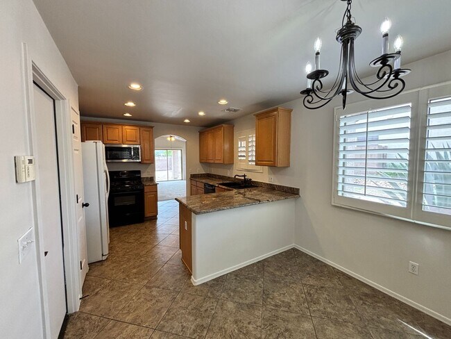 Building Photo - 3559 W Lost Village Ln