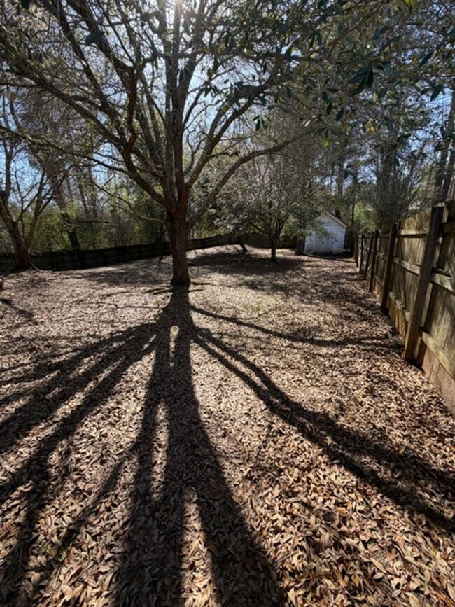 Building Photo - Charming Bonaire Home with Workshop, Privacy Fence & Spacious Layout!