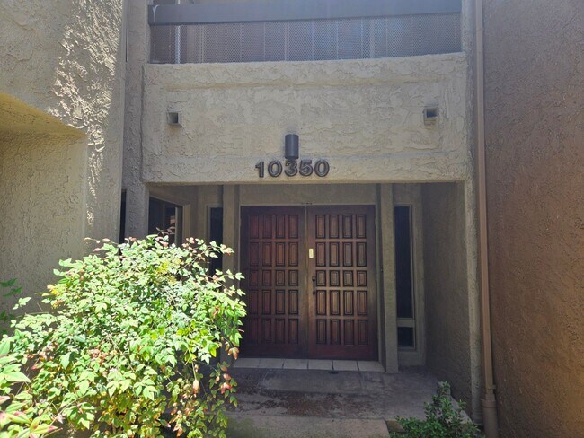 Building Photo - 10350 Caminito Cuervo