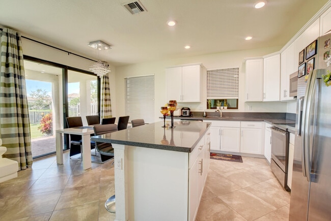 Building Photo - 4543 Sandy Cv Ter