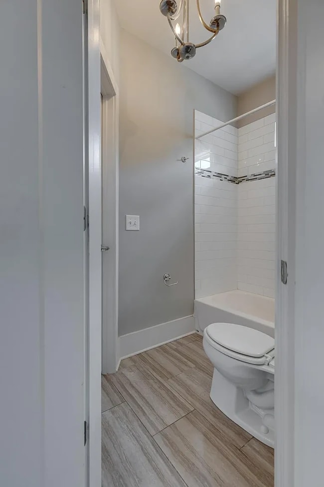 Building Photo - 2032 Herman St