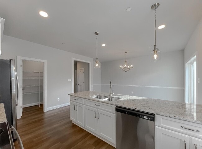 Building Photo - Sullivan Lane