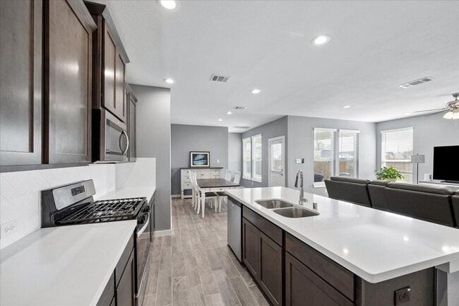 Building Photo - 33002 Carolyns Perfection Lp