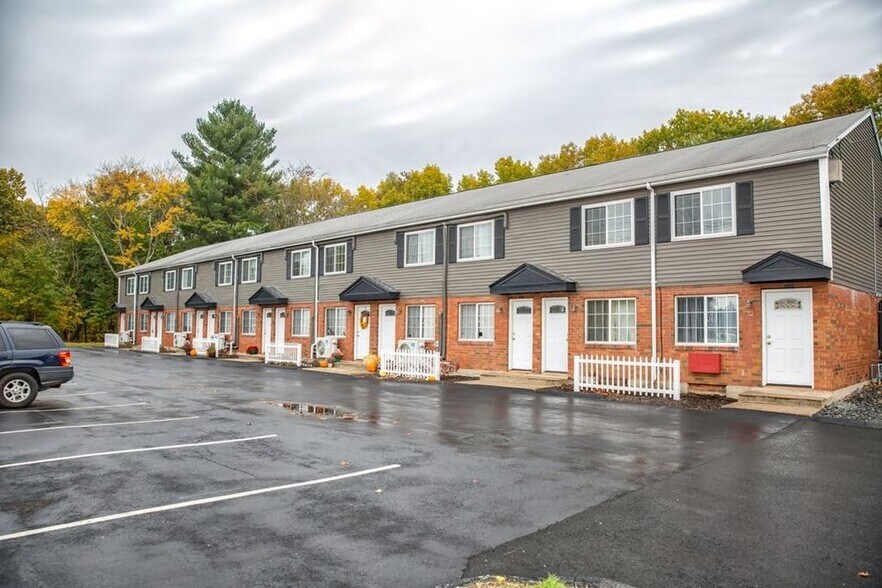 Building Photo - Oakwood Terrace