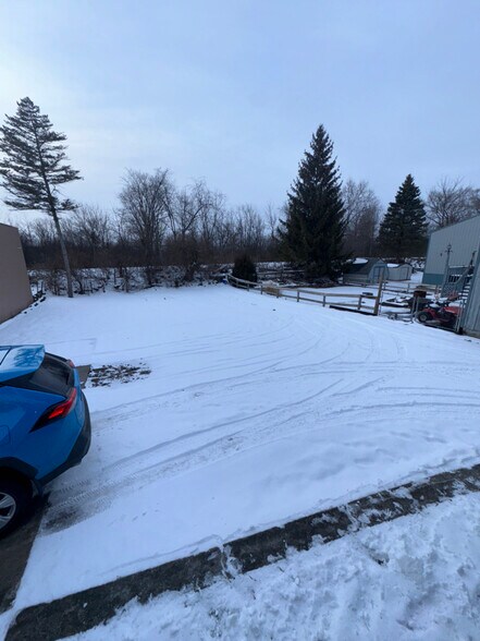 Building Photo - 28141 E Broadway St