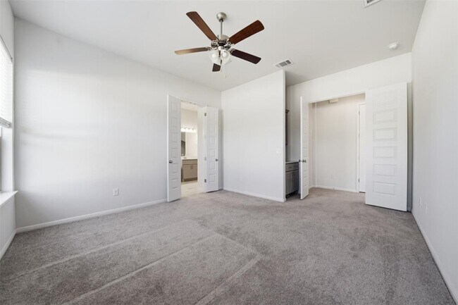 Building Photo - 478 Eclipse Dr