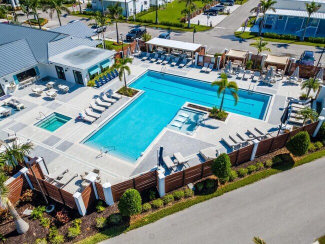 Building Photo - 11596 Palm Dr