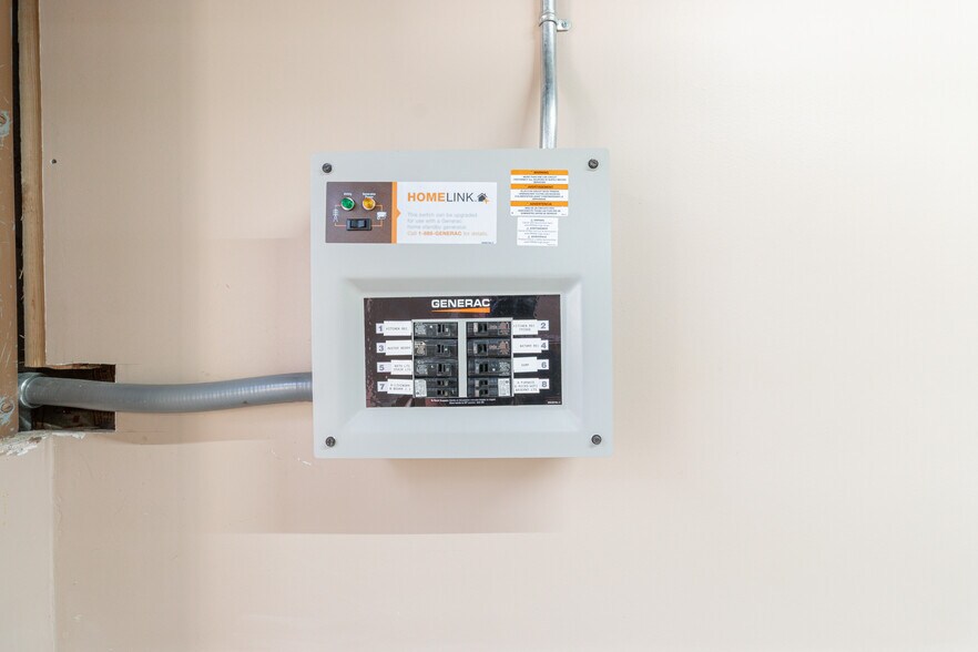 Building Photo - 3334 Cummings Ave