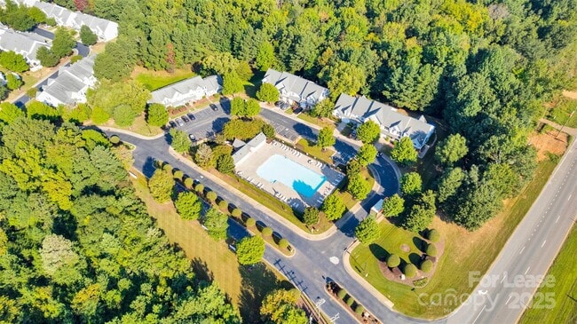 Building Photo - 2290 Hanover Drive