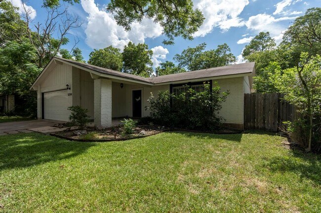 Building Photo - 12314 Double Tree Ln