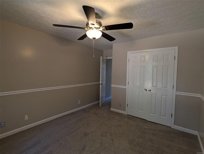 Building Photo - 45 Honeysuckle Ct