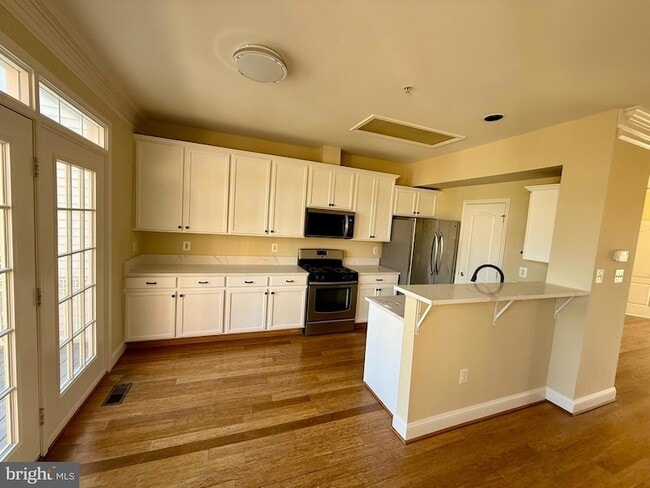 Building Photo - 23624 Overlook Park Dr