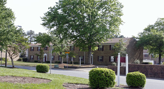 Building Photo - Lynnhaven Landing