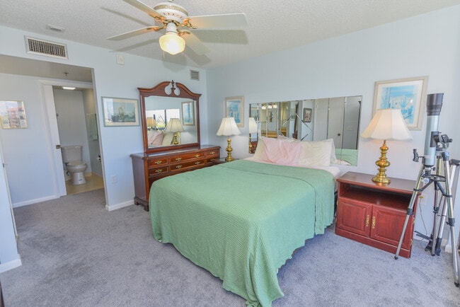 Building Photo - 601 S Seas Dr