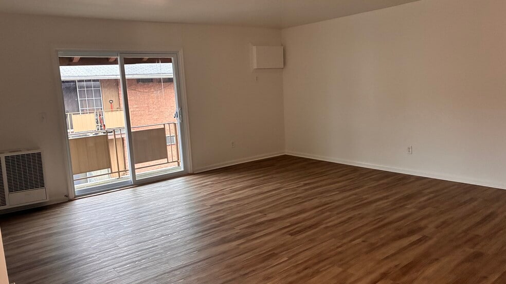 Building Photo - 510 Stuyvesant Ave