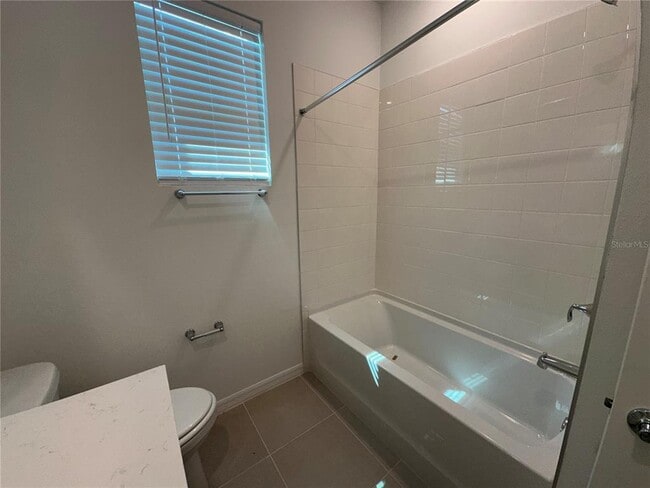 Building Photo - 2395 Bending Bonsai Dr