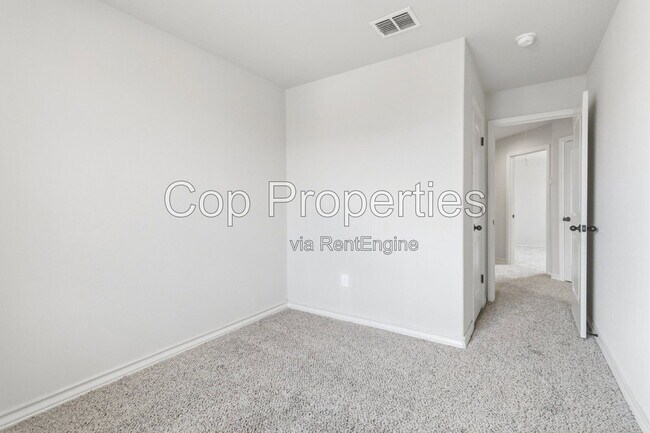 Building Photo - 6011 Jax Wy