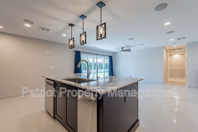 Building Photo - 5514 N 79th Pl