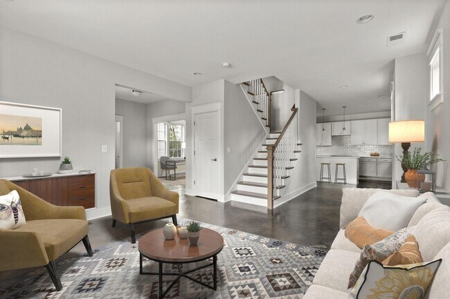 Building Photo - 308 Duke St