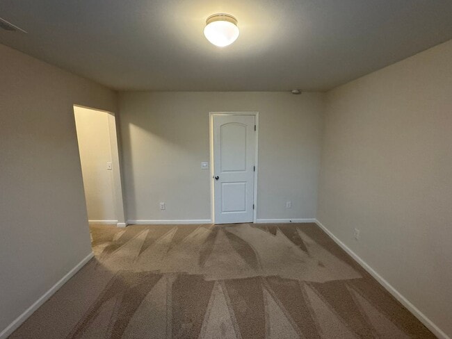 Building Photo - 509 Falls Ln