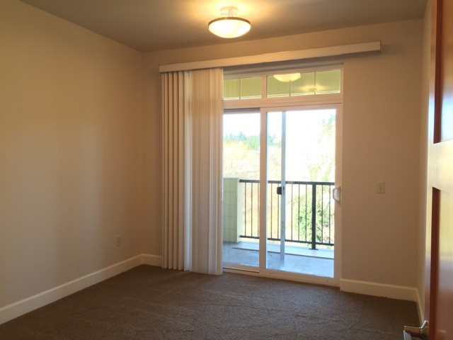Primary Photo - Meydenbauer Creek Apartments