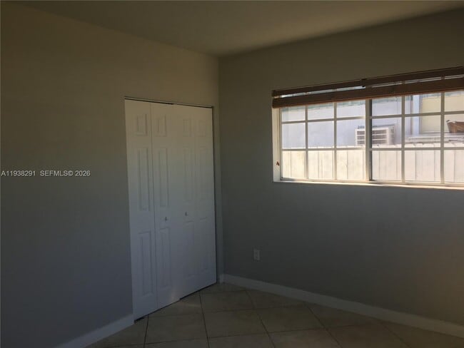 Building Photo - 5631 W 10th Ave