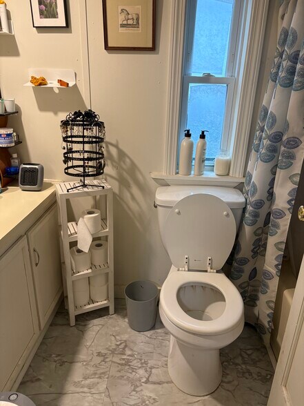 Building Photo - 20 Stanley St